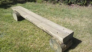 Banco rustico de madera