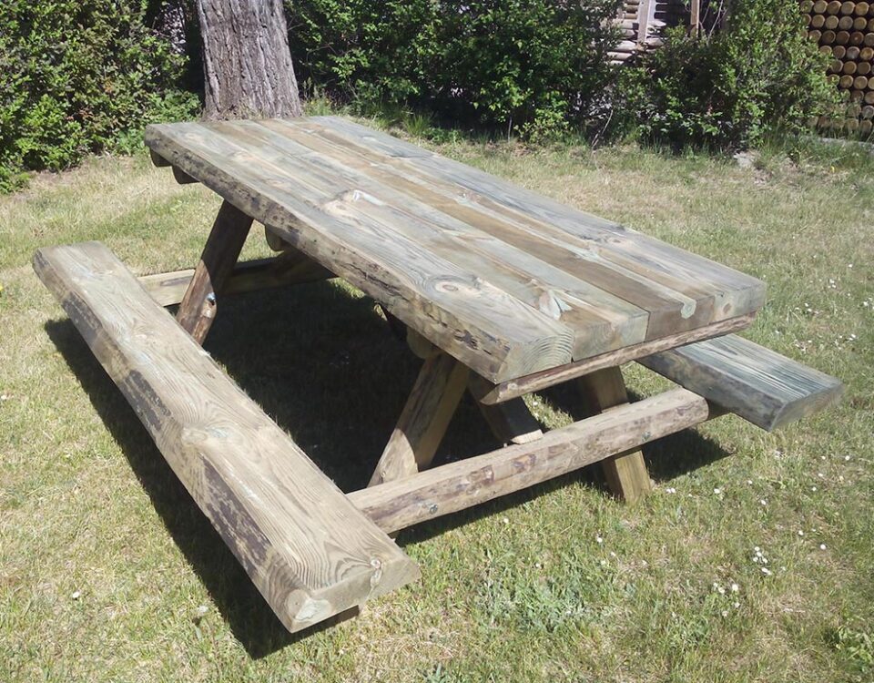 mesa rústica para exterior