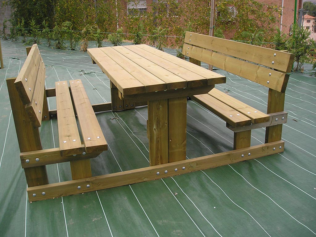 mesa rústica para exterior