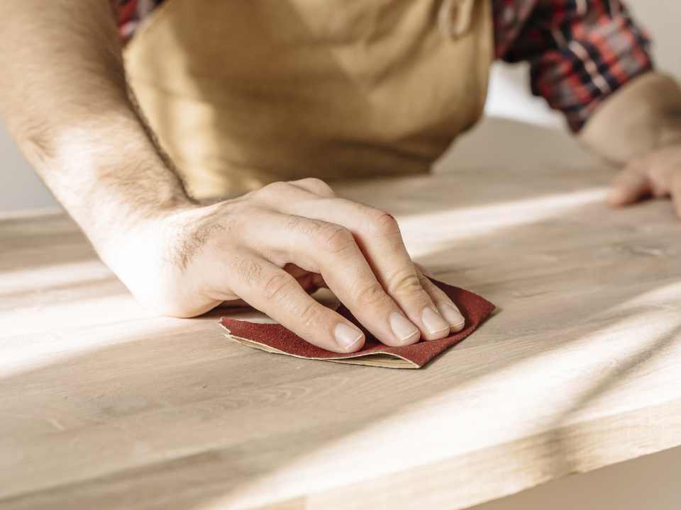 Cómo lijar madera