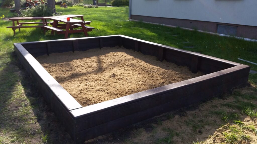 Areneros infantiles en madera