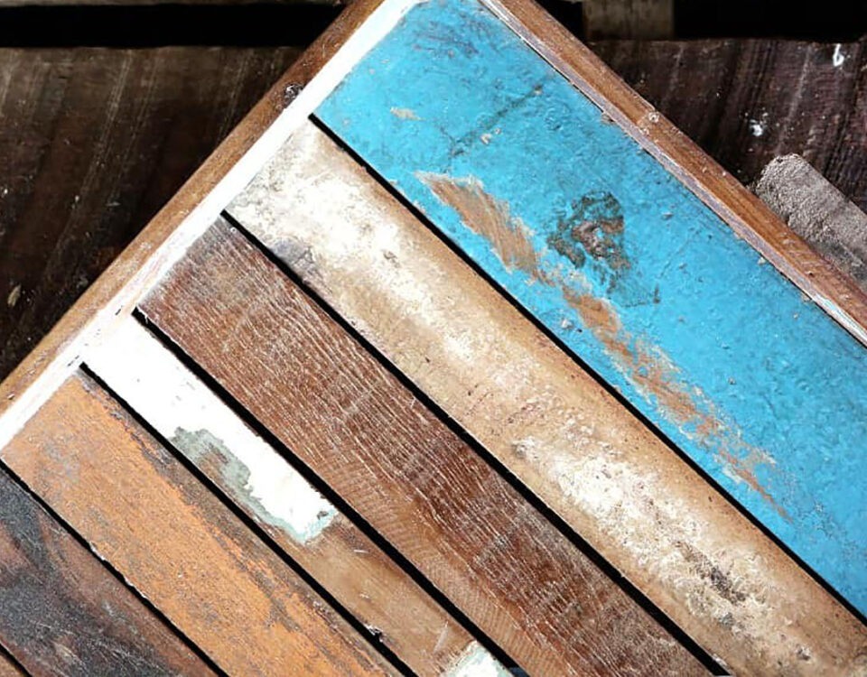Cómo quitar la pintura de un mueble de madera
