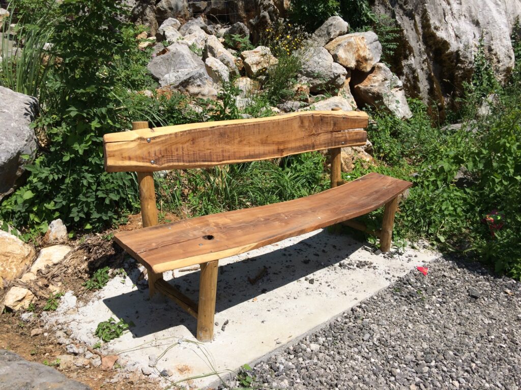 Bancos de jardín de madera